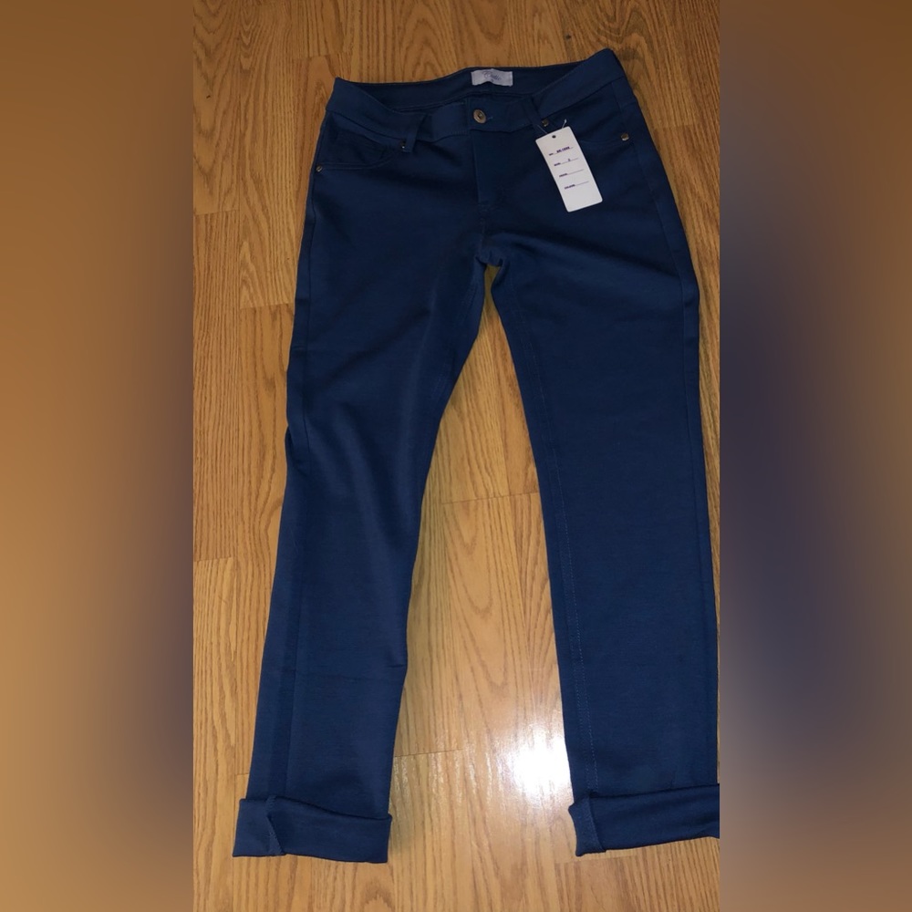 NWT Jeggings by Cutie Cuffed Ankle Size S  28 x 21 Inseam  Riveted Pockets B29